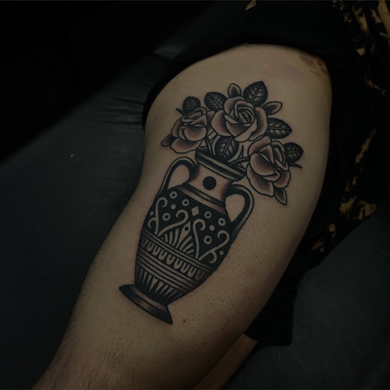 Tatuaje real hecho en Swim Low Tattoo